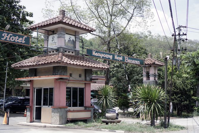 Mengunjungi Kampoeng Kopi Banaran