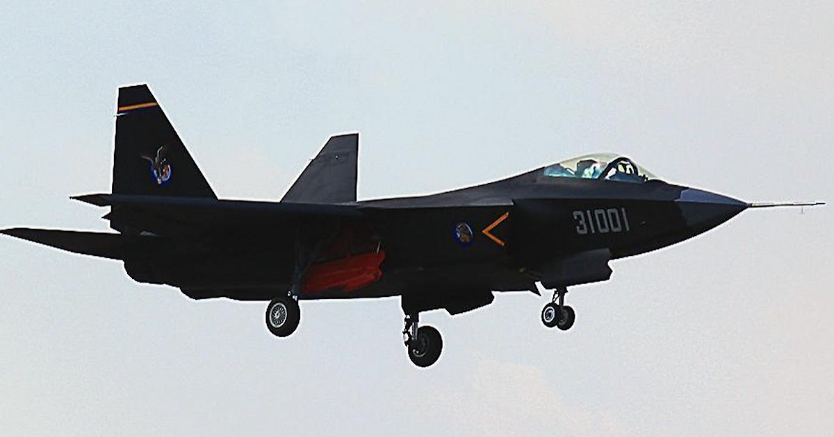 Истребитель текст. Shenyang j-31. J-31. J-35 Stealth Fighter. Китайский истребитель j-13.
