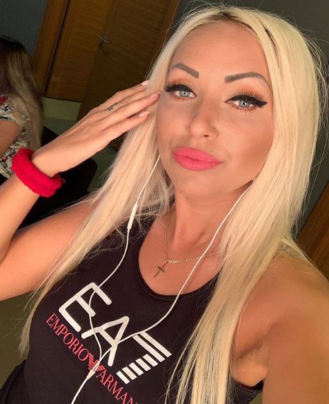 Imaginile pe care Andreea de la Puterea Dragostei le vrea șterse pe internet! Acum câțiva ani, blonda era de nerecunoscut