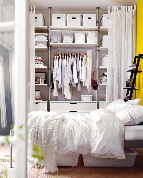 30 desain inspiratif kamar tidur dengan walk in closet