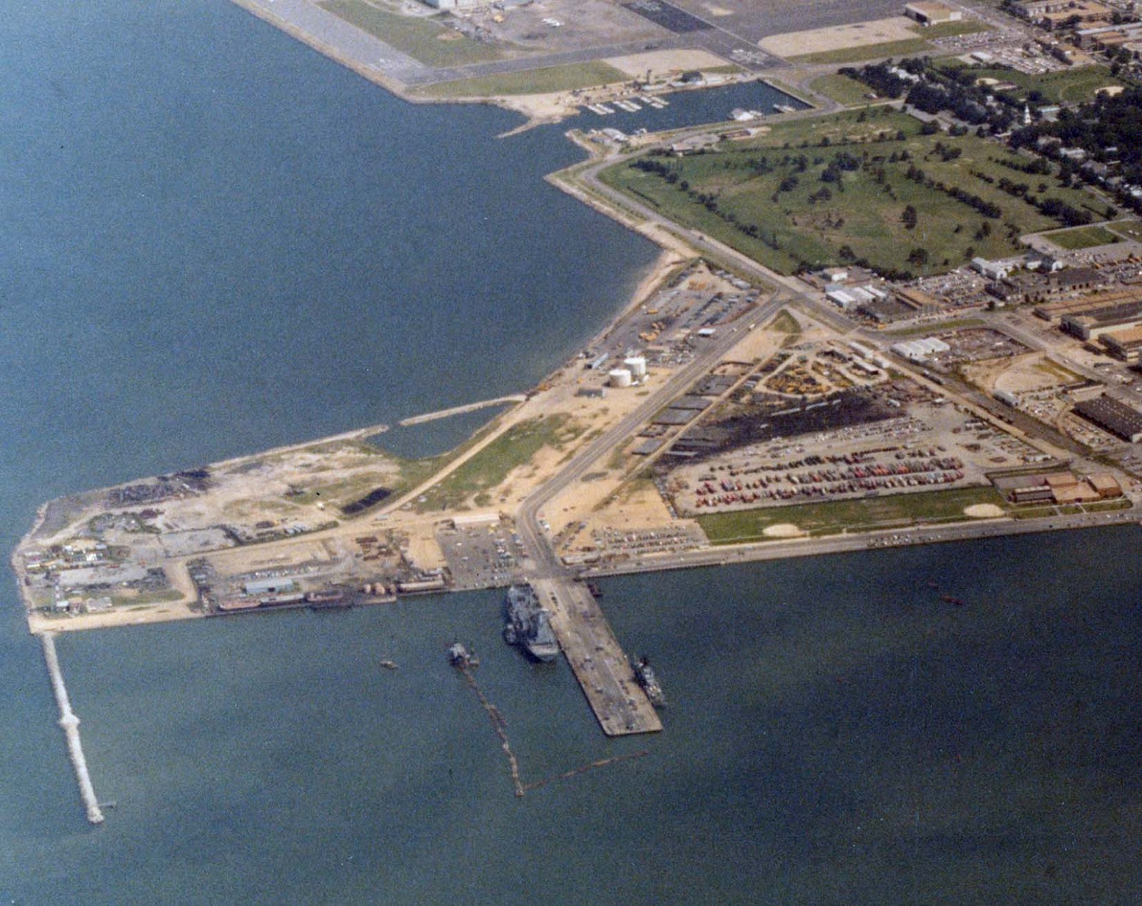 Hampton Roads Naval Museum