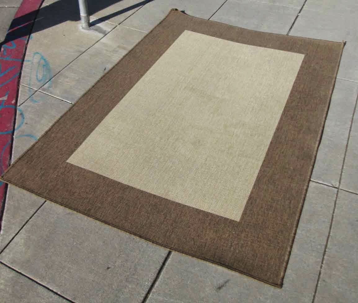 UHURU FURNITURE & COLLECTIBLES SOLD Ikea Area Rug 4.5' x 6.5' 30