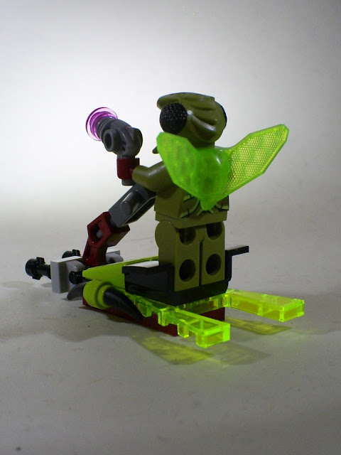 That Figures: REVIEW: Lego Galaxy Squad Swarm Interceptor