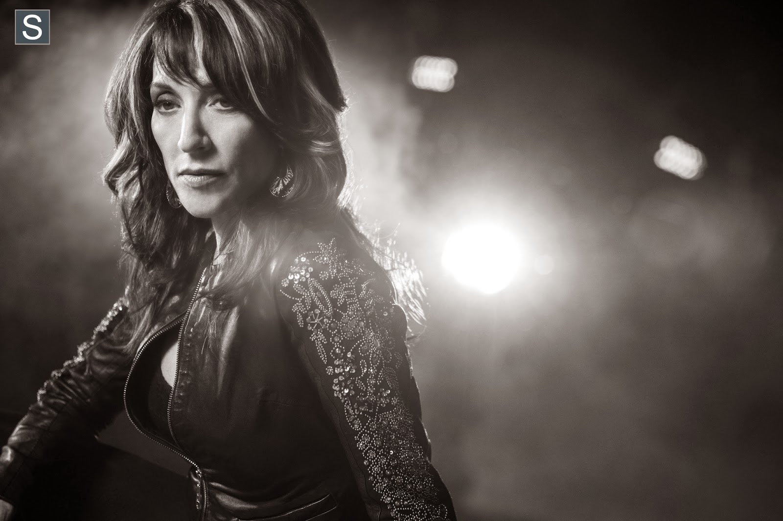 Sons of Anarchy - Katey Sagal & Jimmy Smits on "Sad, Grim" and "Satisfying" Series Finale