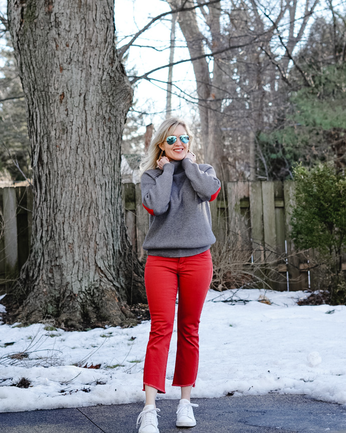 Red Pants Winter Outfits For Women In Their 30s (4 ideas & outfits