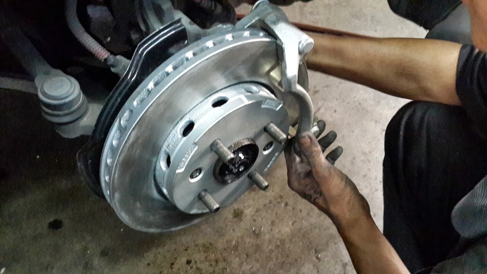 KIA SPECTRA: PROBLEMS WITH SPECTRA BRAKE SYSTEM?