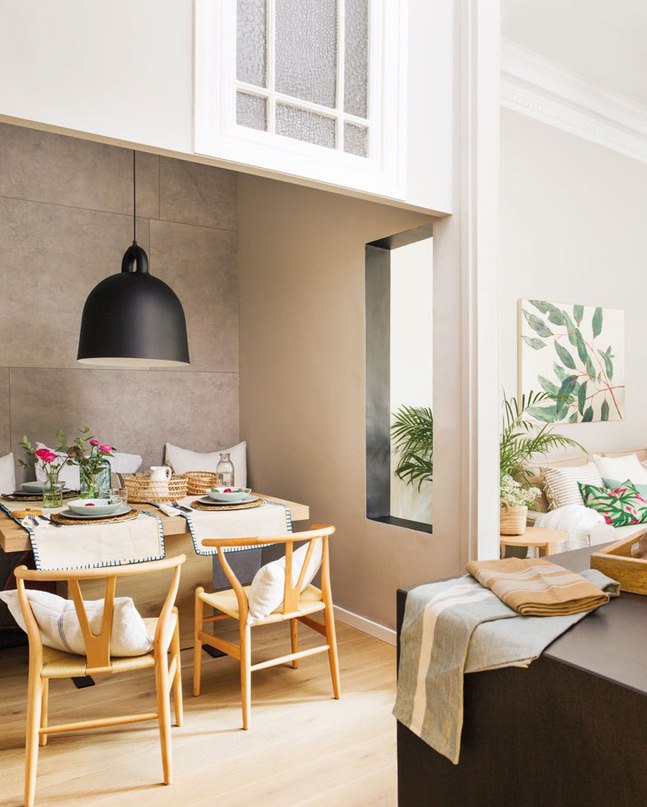 Cozy Apartment With Plant Motives In Barcelona Decor Units