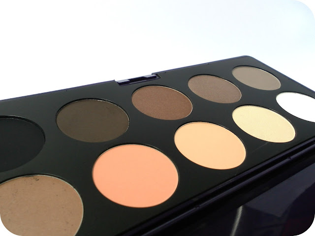 A picture of the Neve Elegantissimi Eyeshadow Palette