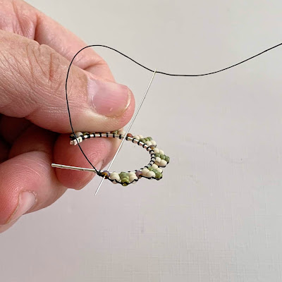 Lisa Yang Jewelry : Sunburst Brick Stitch Beaded Hoop Earring Tutorial