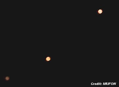 UFO 'Discs' Hovered, Then Moved North (Southfield, Michigan 9-13-13)