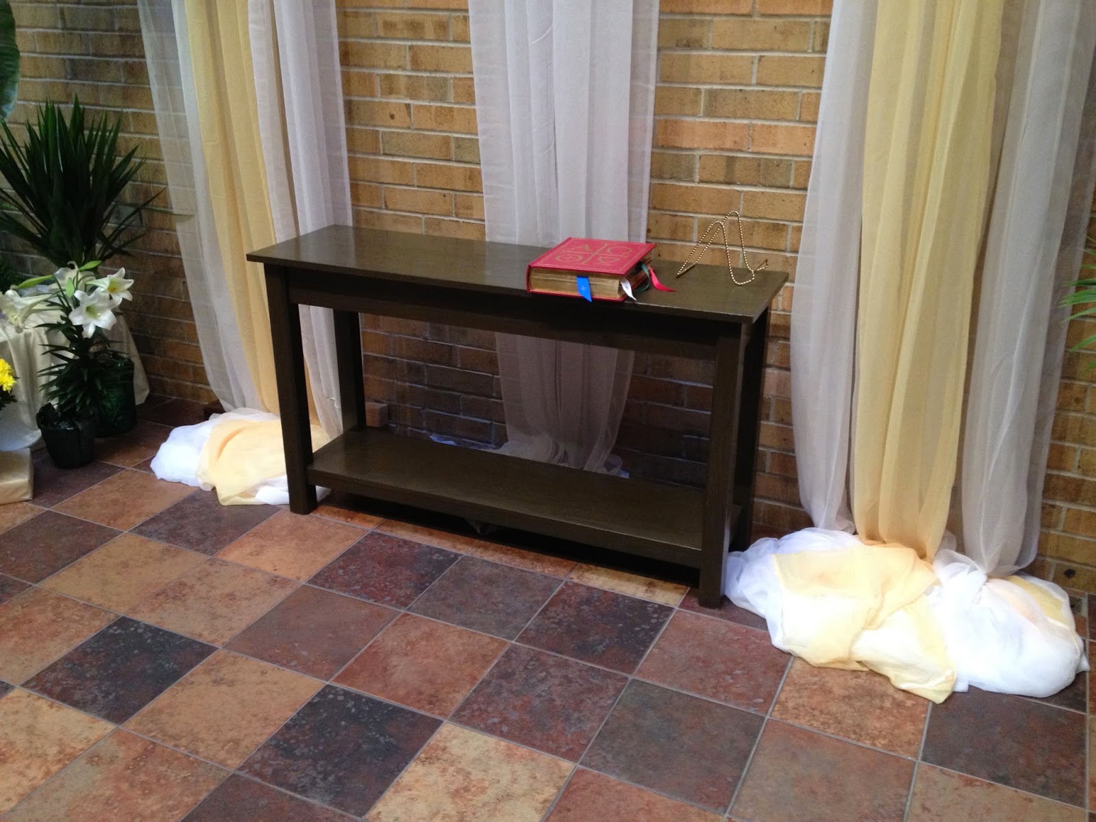 Credence Tables Pat Taddy Woodcraft