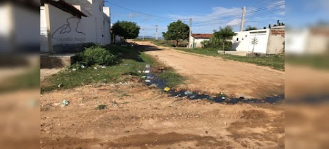 Esgoto a céu aberto na Rua Joaquim dos Santos no Jatobá, Patos-PB