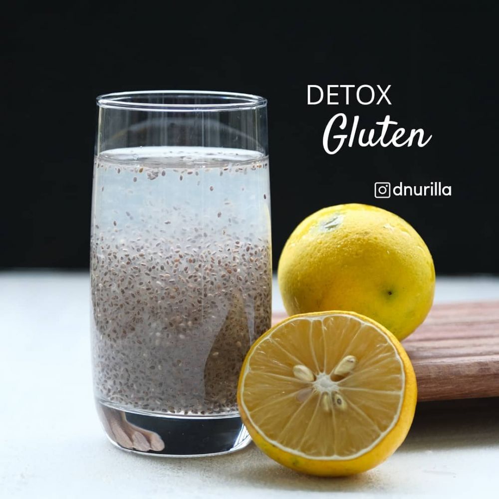 Minuman Aneka Buah dengan Taburan Biji Chia: Kaya Serat dan Nutrisi