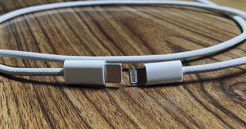 THE NEW APPLE IPHONE CABLE 😍