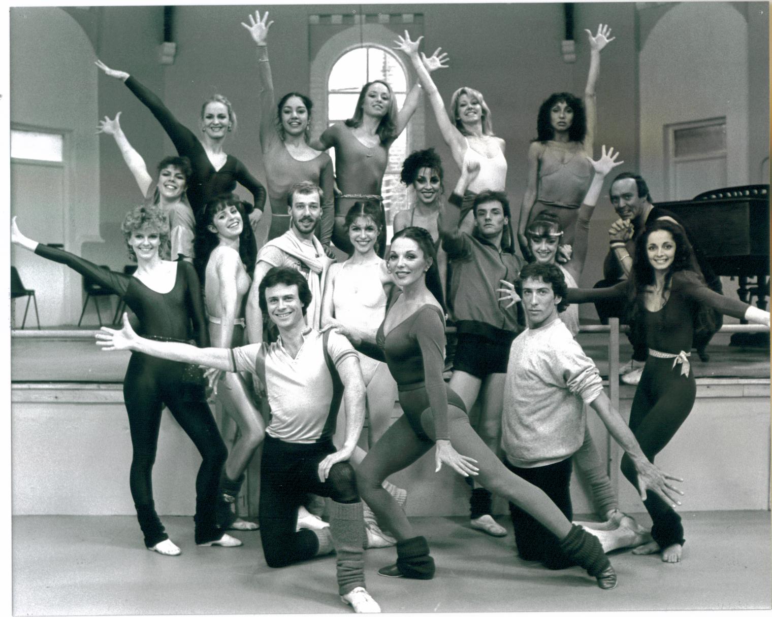 LEGENDARY DAME! 80'S FOCUS NUTCRACKER .. 1982