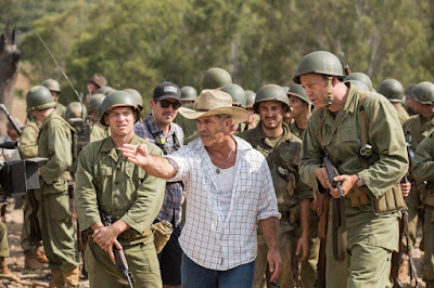Vince Vaughn and Mel Gibson on the set of Hacksaw Ridge (30)