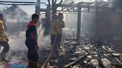 Si Jago Merah Habiskan Empat Ruko Sekaligus