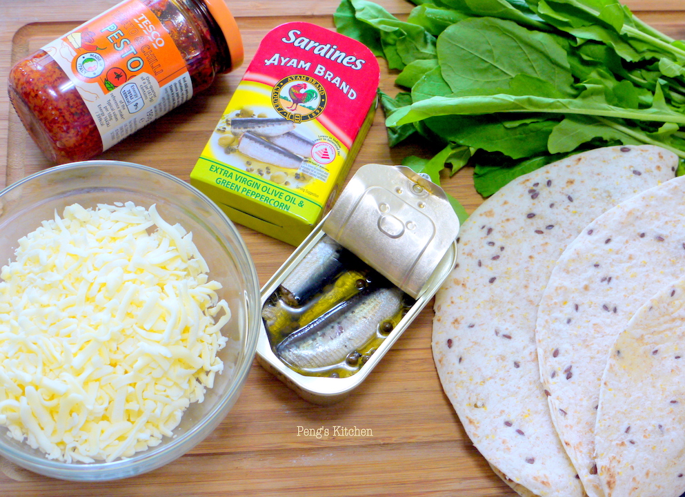 Peng's Kitchen Sardines Arugula Pizza