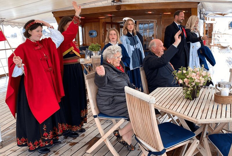 Crown Prince Haakon, Crown Princess Mette Marit, Princess Märtha Louise and Maud Angelica Behnn