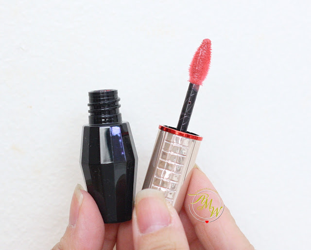 a photo of Shiseido Maqui Essence Gel Rouge Review in RD312 and RS318