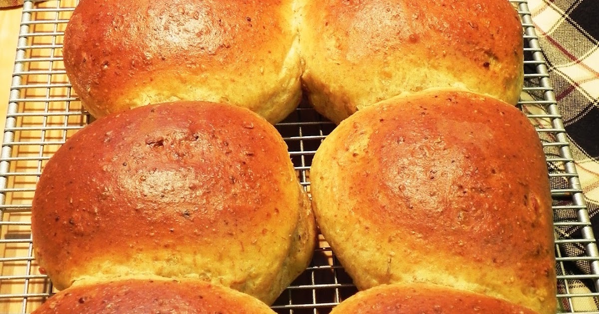 The Iowa Housewife Pumpernickel Big Buns
