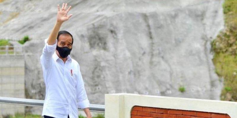 Jokowi Harus Berkaca dari Soeharto yang Jatuh Usai Jabatan Diperpanjang