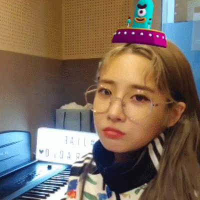 러블리즈 지애의 보이는 브이라디오 움짤