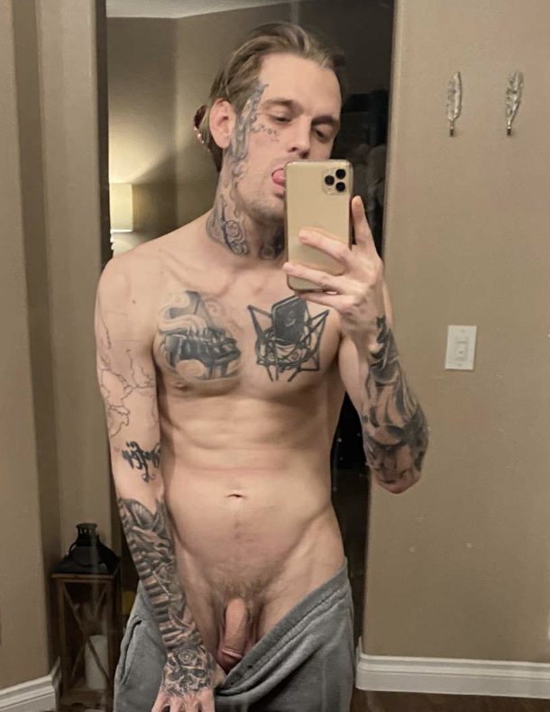 Aaron Carter - New Naked Pics & Video.