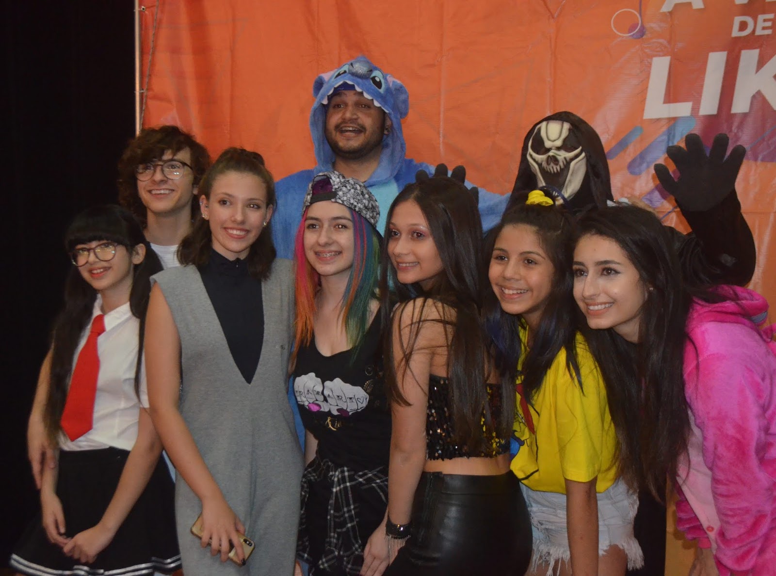 Aparato do Entretenimento Fhelipe Gomes e grande elenco estreiam peça