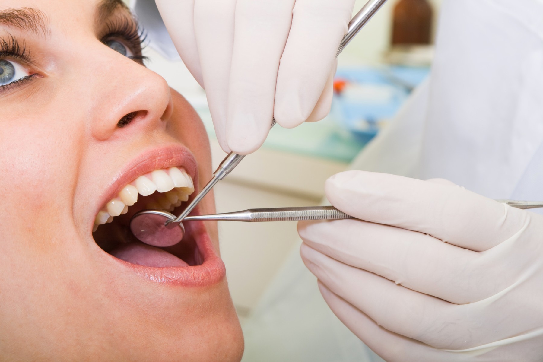 How to Sleep After and Recover From Teeth Extractions