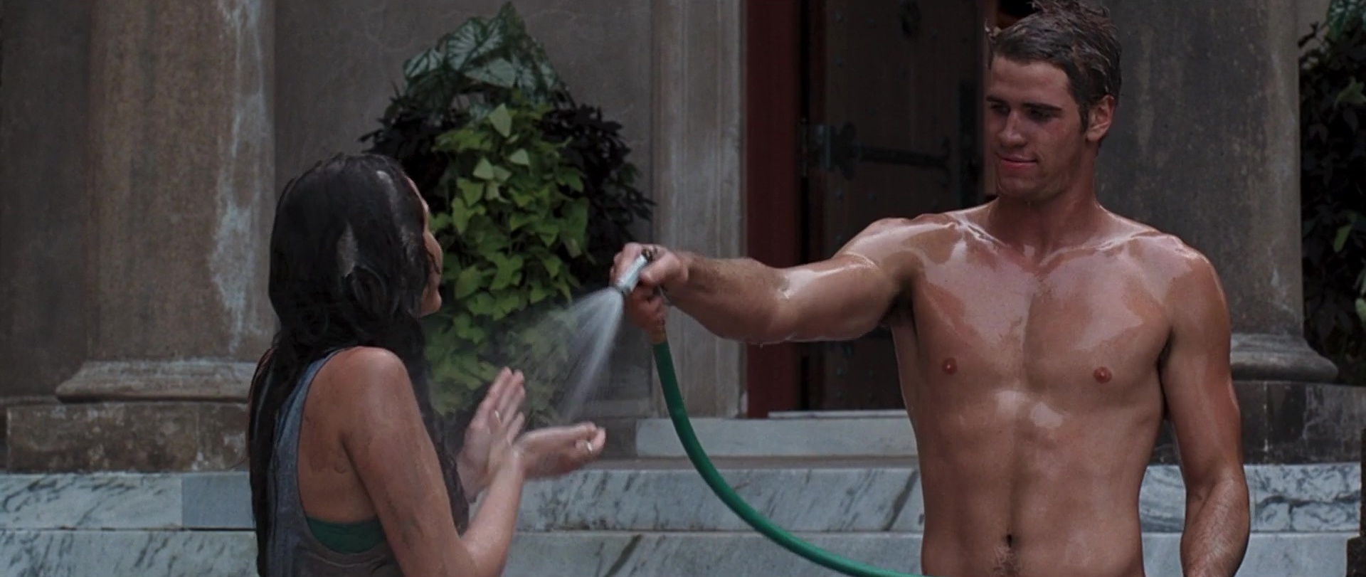 Slideshow liam hemsworth dick size.