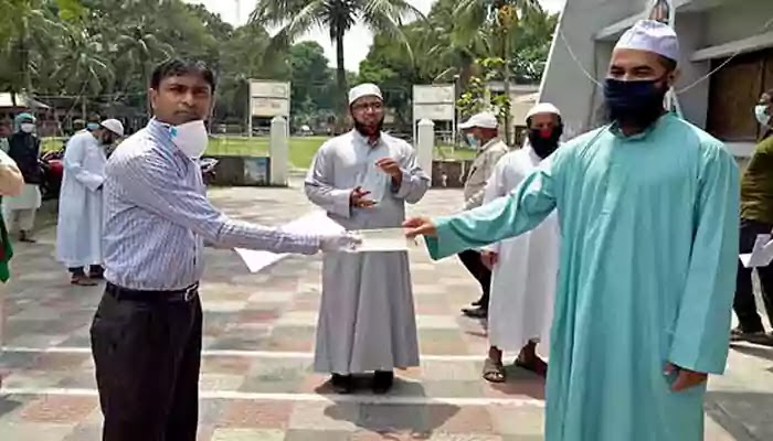 When the Qawmi madrasas were found in Nagarpur, the Prime Minister's grant check নাগরপুরে কওমী মাদ্রাসাগুলো পেলে প্রধানমন্ত্রীর অনুদানের চেক