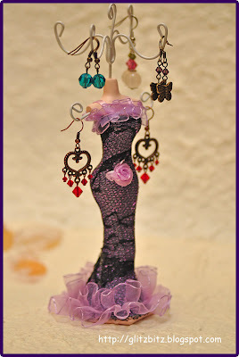 mannequin jewellery stand