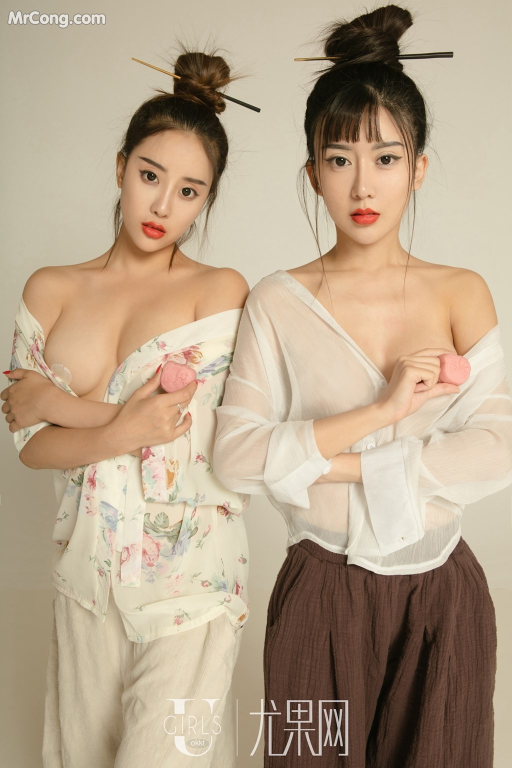 UGIRLS T027: Models Zhao Zhi Yan (赵 智 妍) and Xiao Hui (筱 慧) (66 pictures)