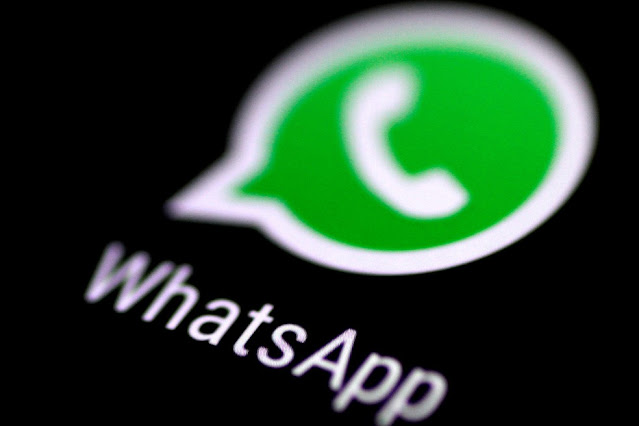 WhatsApp ficou fora do ar nesta sexta-feira (19). — Foto: REUTERS/Thomas White