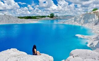 9 Tempat Wisata Bangka Belitung Terbaik yang cocok untuk Liburan || Destinasi Bangka Belitung DANAU KAOLIN
