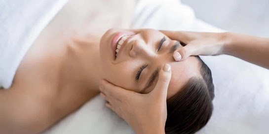 Tujuh Manfaat Facial Massage, Cegah Penuaan Hingga Samarkan Luka
