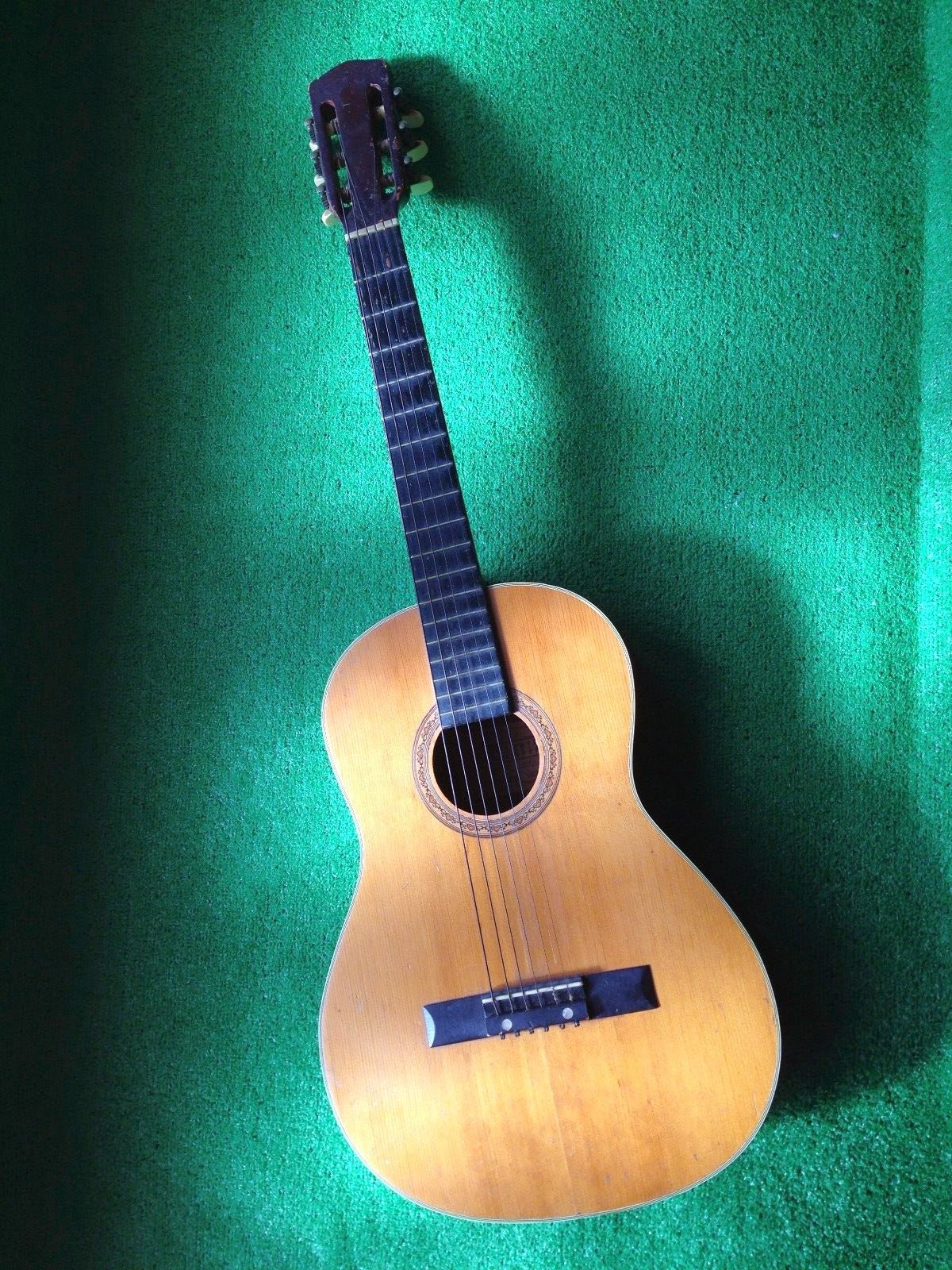 Kiso Suzuki Acoustic Guitars March 2015