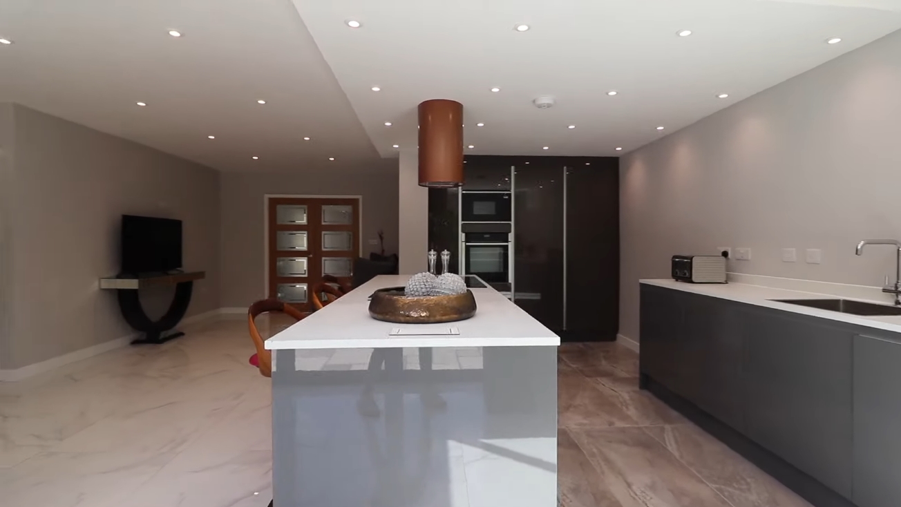 Home Interior Design Tour vs. What £500,000 Buys You In This Part Of The UK