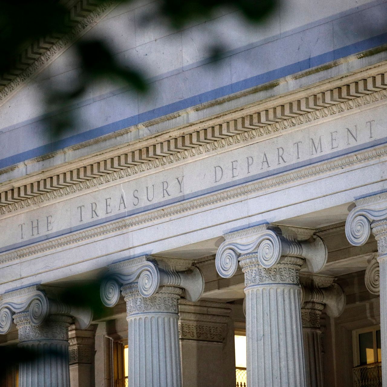 Government Auctions and details federal sales advantages