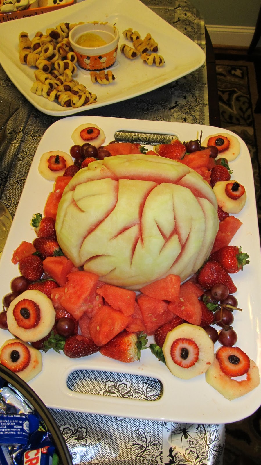 halloween fruit tray foods platter brain birthday zombie eye personal favorite pumpkin themed cheese dip recipes treats funny eyes adults