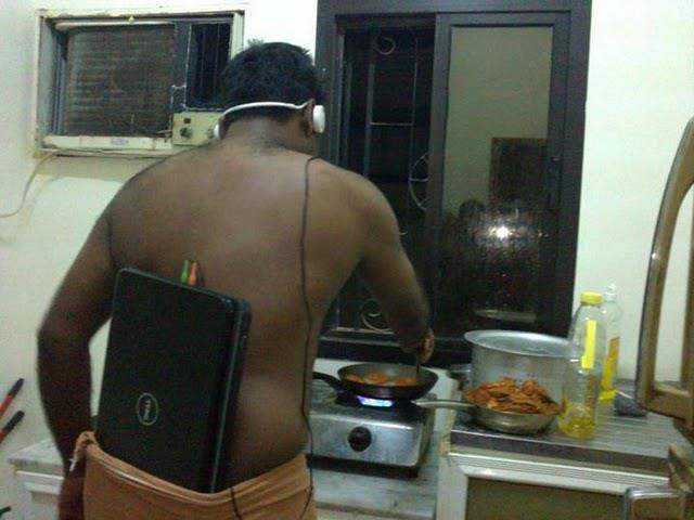 Photo : iPod や、Walkman が世の中には存在してることを、誰か教えてやれよ…