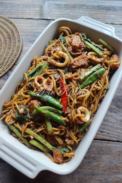 Mee Goreng Basah Azie Kitchen