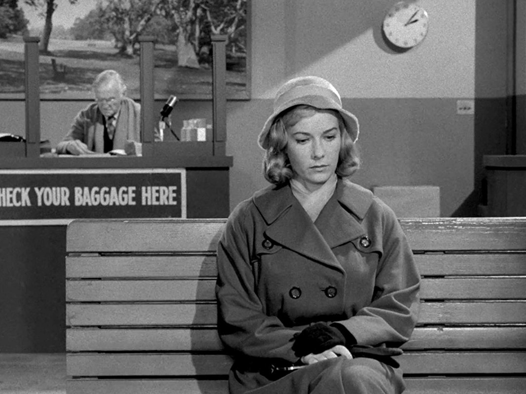 The Twilight Zone Vortex "Mirror Image"