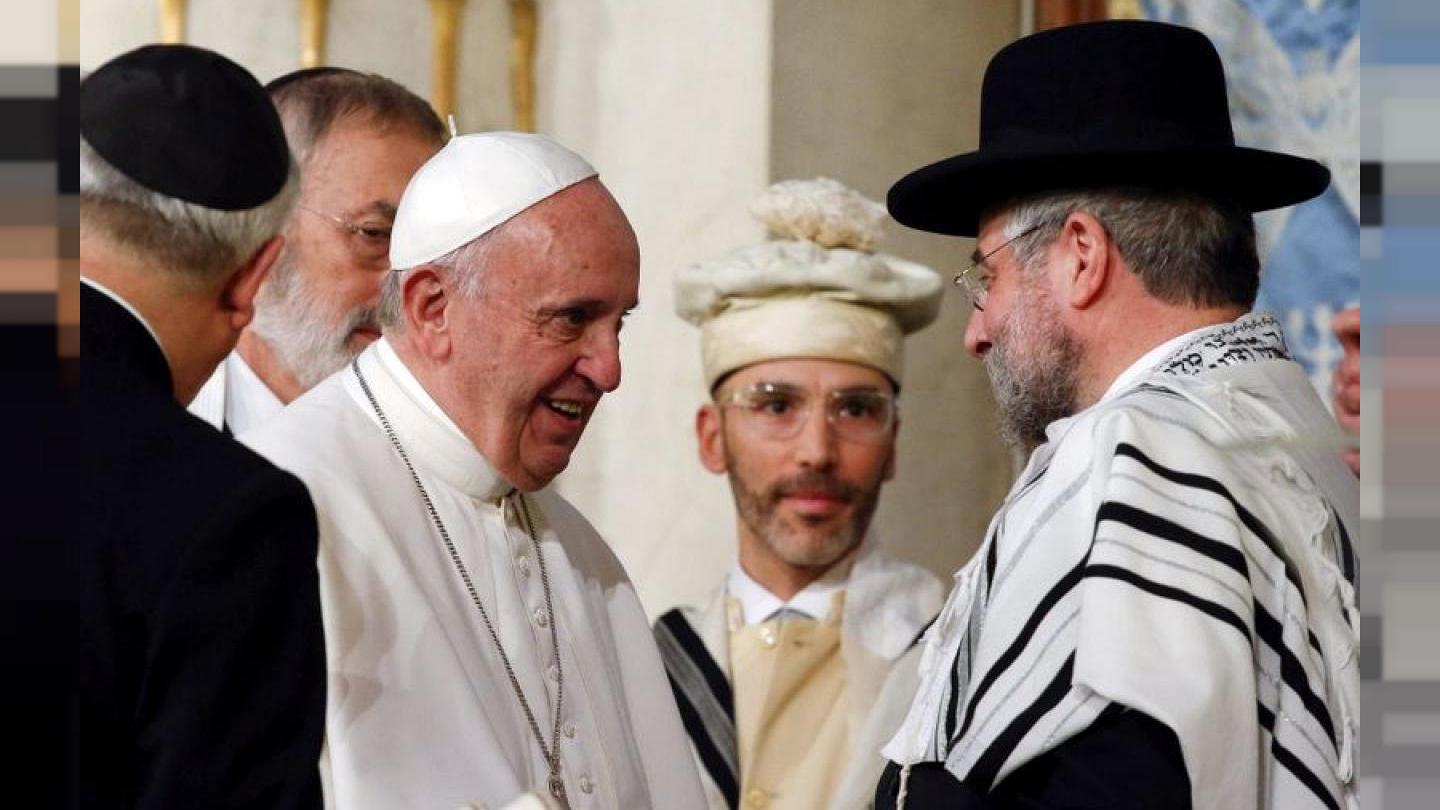 Есть еврей мусульмане. Папа Римский Франциск еврей. Иудаизм и папа Римский. Папа Римский и иудеи. Еврей католик.