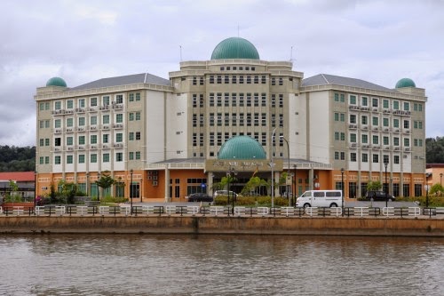 Tertunailah Hasrat Di Hati: Hotel Seri Malaysia Lawas Sarawak