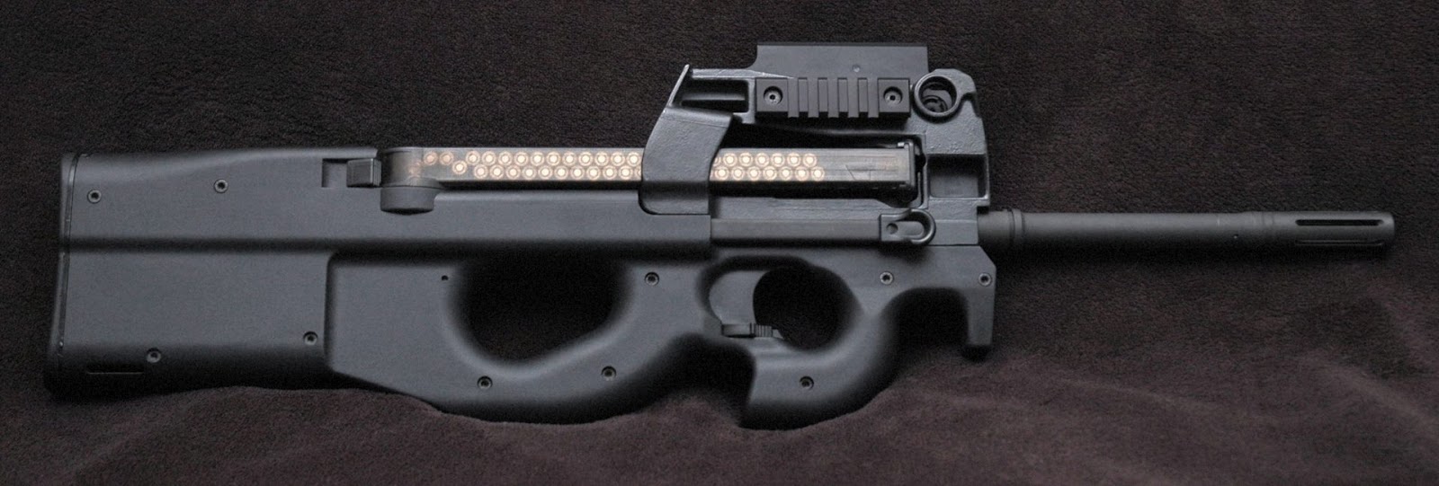 SI VIS PACEM, PARA BELLUM: L'FN P90 è un'arma da difesa personale