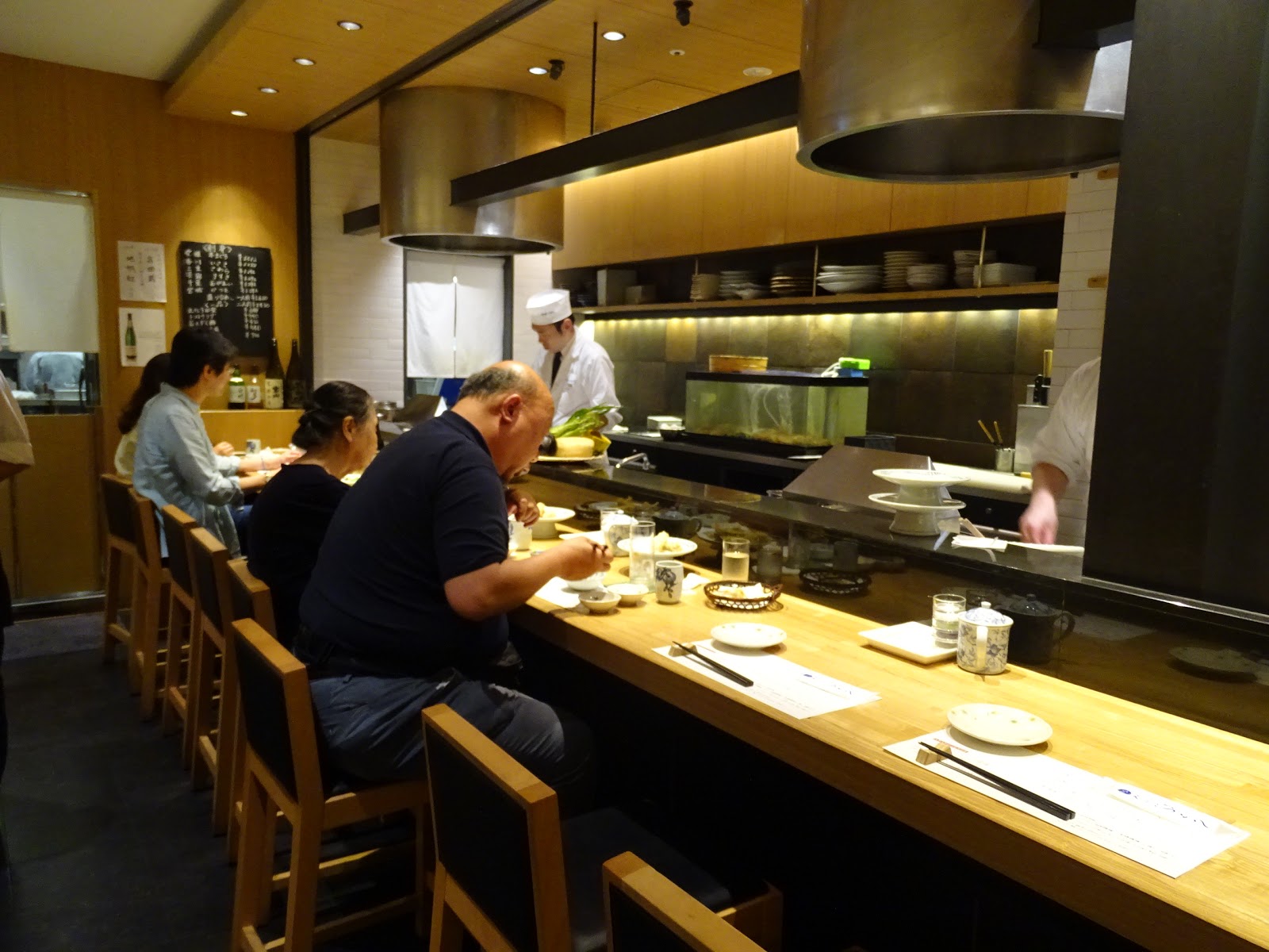 Tempura Tsunahachi Abenobashi (Osaka, JAPAN) ★★★☆☆ A traveling foodie