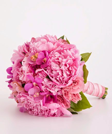 Pink lisianthus wedding flowers