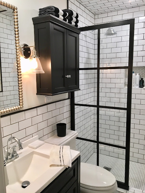 The Uptown Acorn: The Acorn Cottage {Before and After: Smaller Bath}